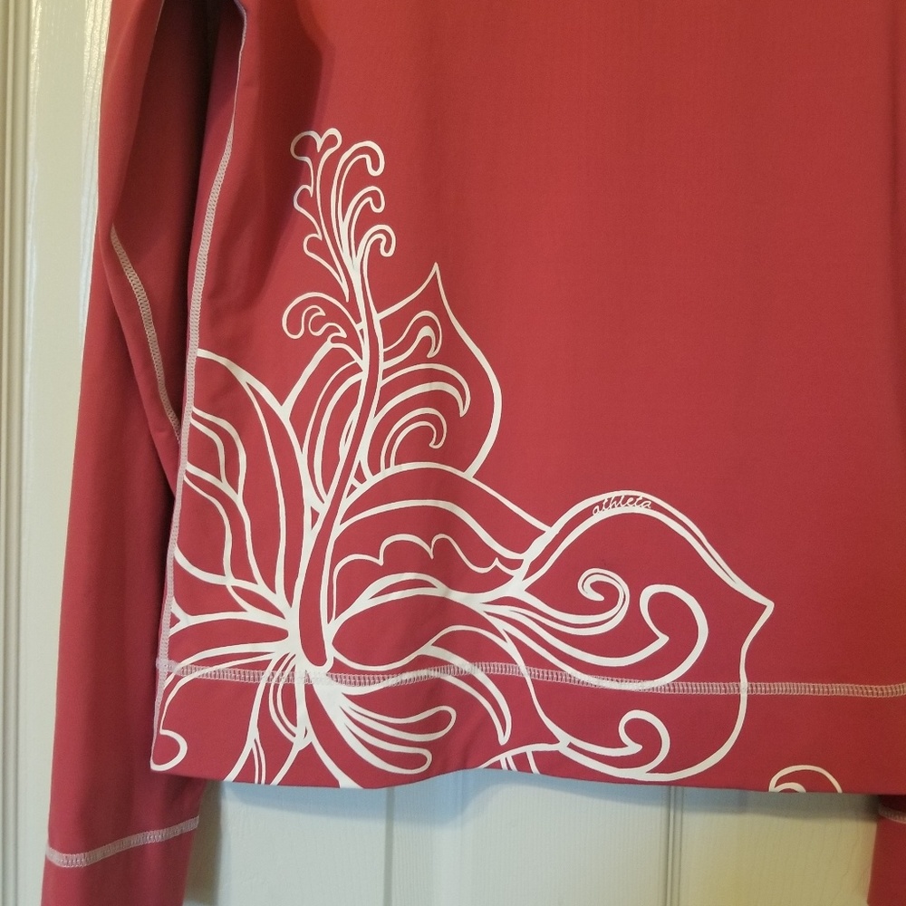 Athleta Rashguard - Picture 2 of 8